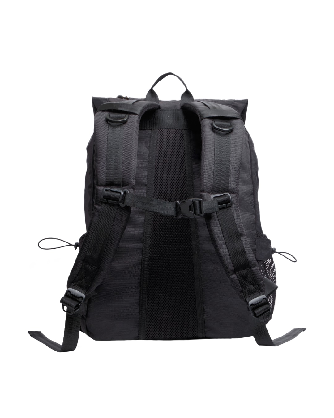 Back view of black SYMA Outrun Backpack highlighting ergonomic shoulder straps and sternum strap. Versatile everyday backpack