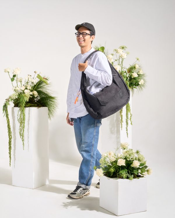 Fable Sling Bag Black