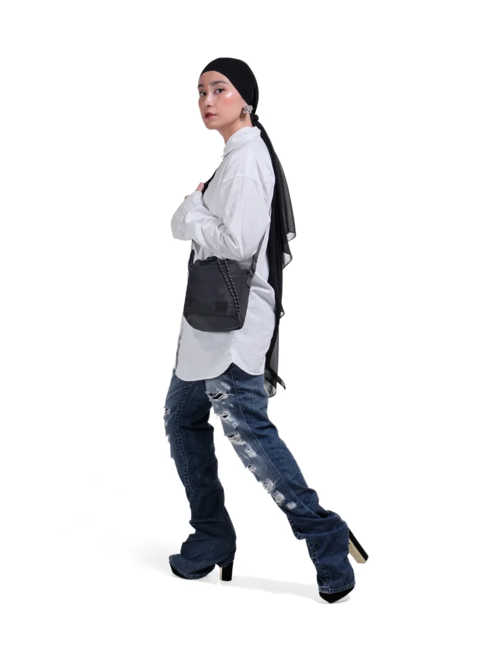 Alternative view of Sense Sling Bag