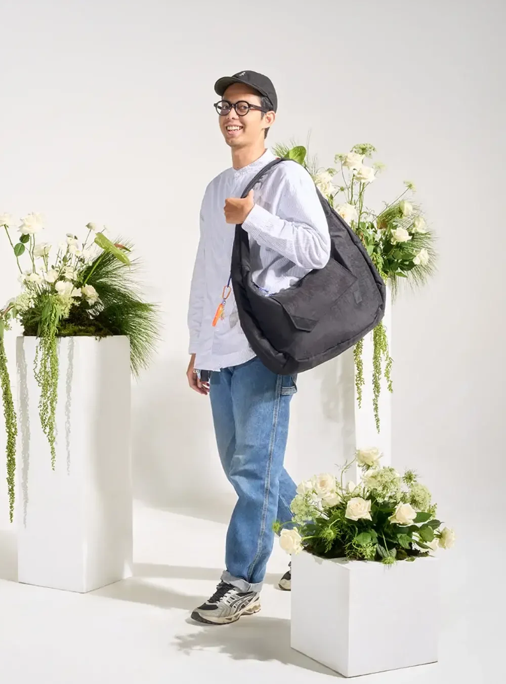 Alternative view of Fable Sling Bag Black