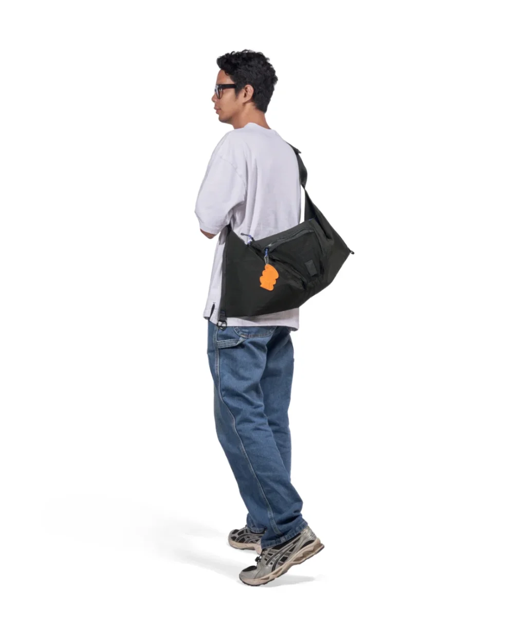 Alternative view of Serenata Sling Bag Black